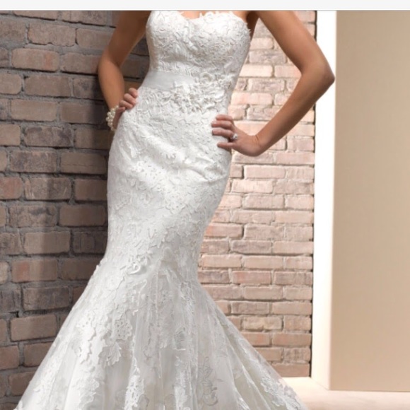 Maggie Sottero. Fit and flare Wedding dress - Picture 2 of 8